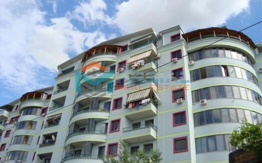 Shitet dyqan tek Kompleksi GRAND 47m2 per 65 000 euro