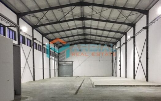 Jepet me qira 800m2 Kapanon ne Autostrade, Domje