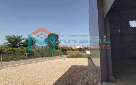 Jepet me Qira Magazinë 400 m2, Domje, Tiranë