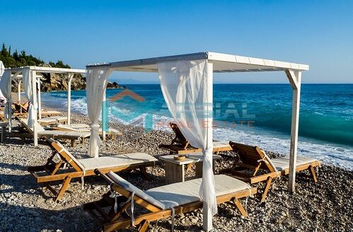 Shitet 5 hektare truall ne Bregdet Livadh, Himare