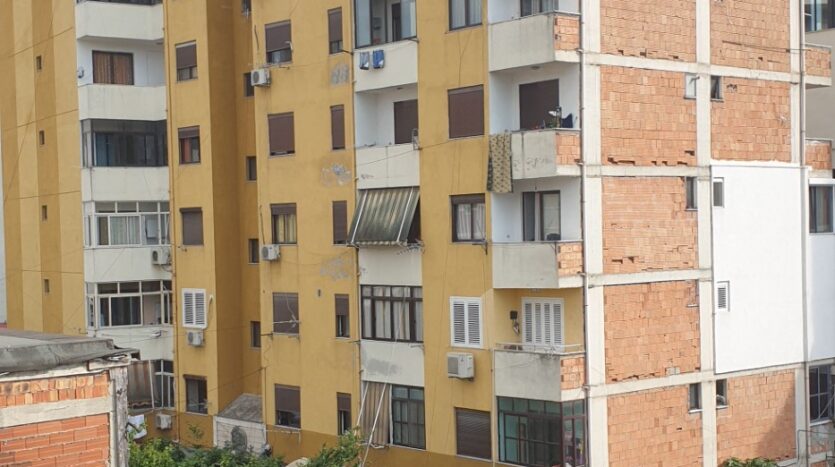 Apartament per shitje ne unaze