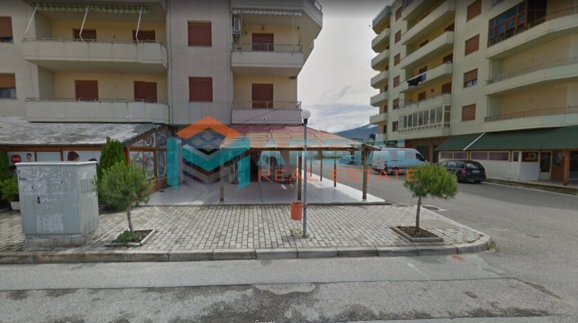 Shite Dyqan ne Orikum