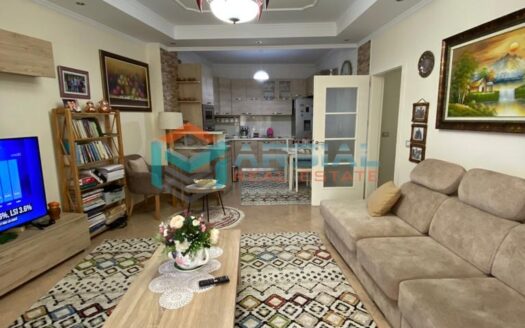 Shitet Apartament 2+1, Rruga 4 Deshmoret, Tirane