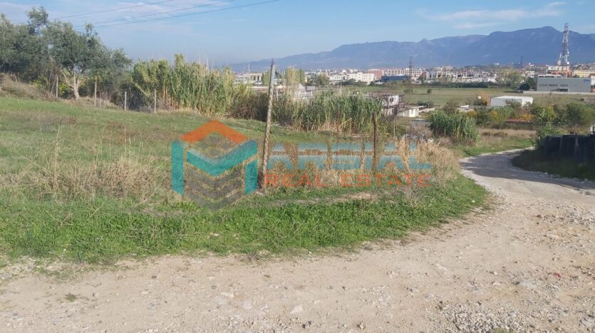 Truall ne shitje Prane Top Channel