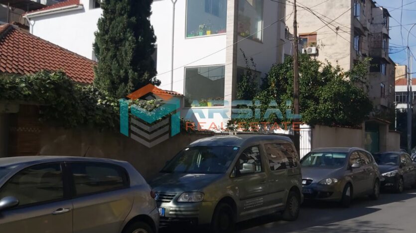 Pamja nga rruga Vile me Qira, Qender Tirane