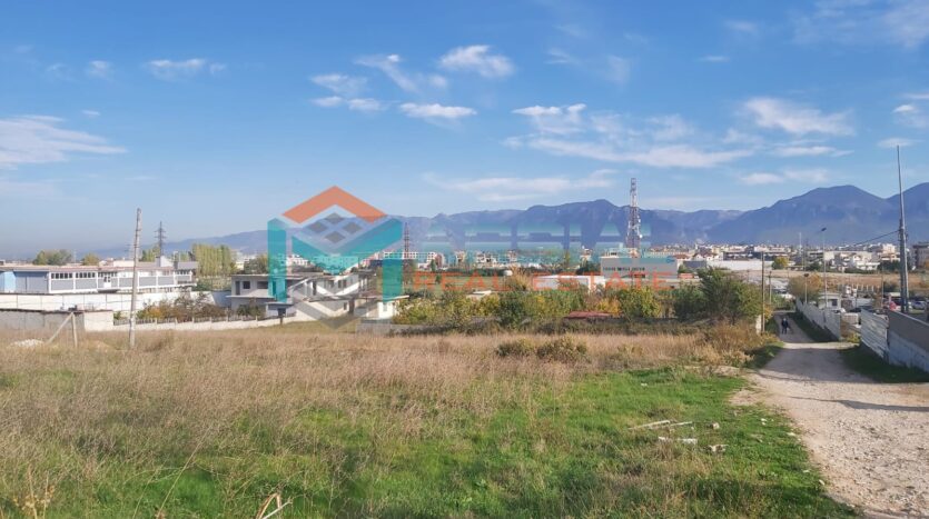 Truall ne shitje Prane Top Channel