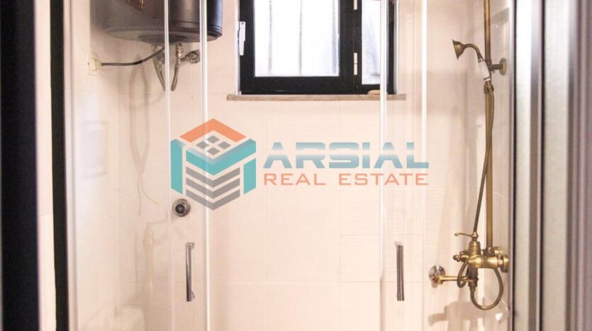 Tualeti - Apartament me qira Qender