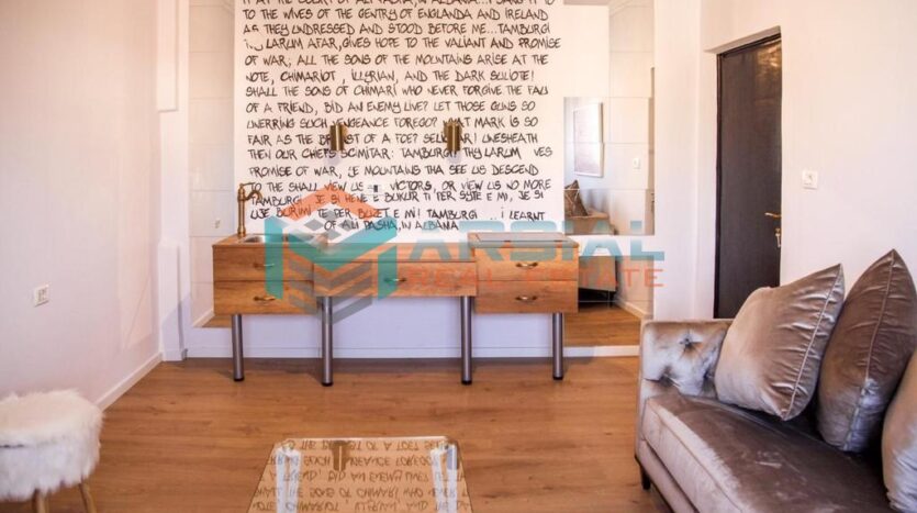 Kuzhina - Aparament me qira