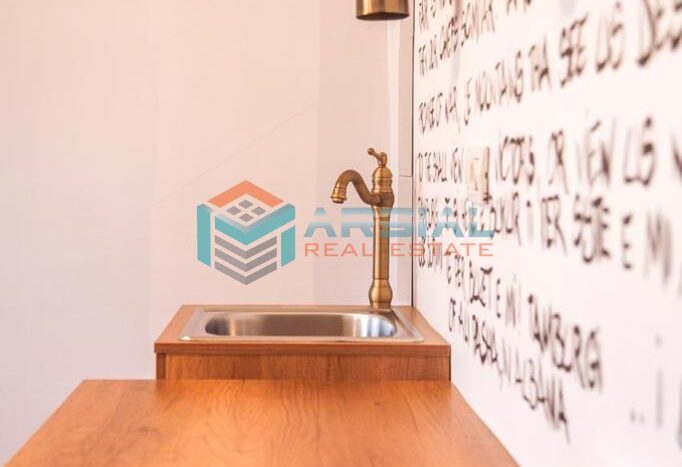 Kuzhina - Aparament me qira