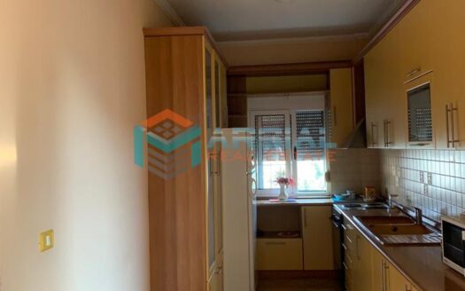 Shitet Apartament 2+1, 110m2, Ali Demi, Tiranë