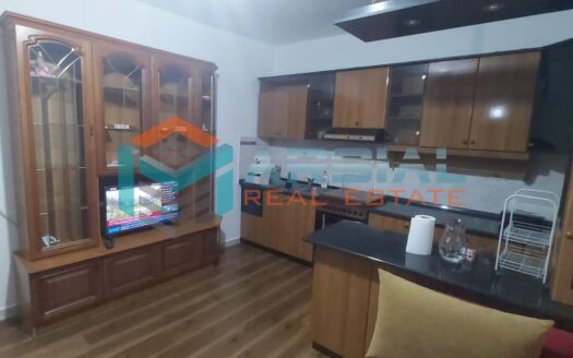 Jepet me qira nje apartament  ne RR. M. Shyri, Tirane