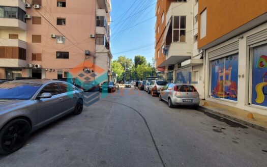 Shitet Apartament 2+1, Rruga Plazhit, Durrës