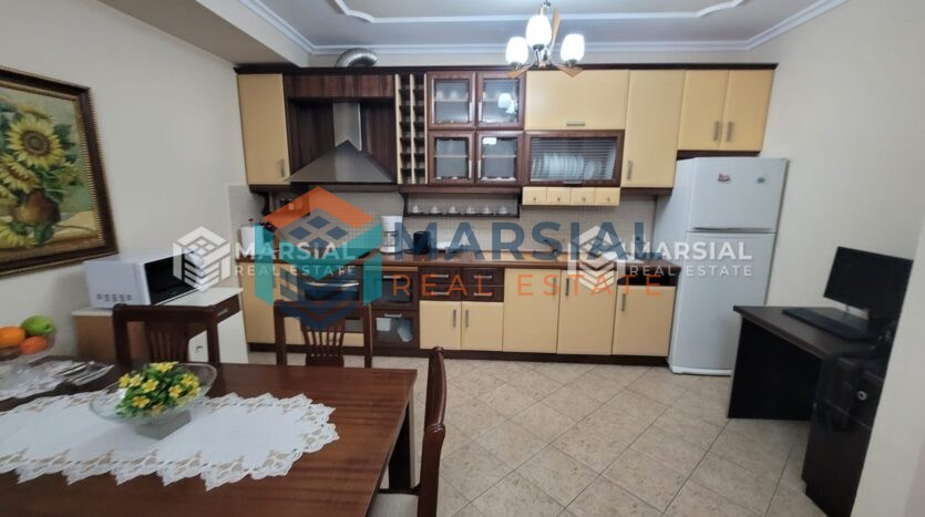 Apartament me Qira