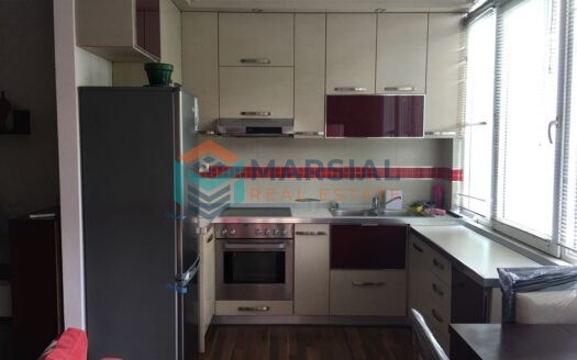 Shitet Apartament 1+1, tek Kopshti Botanik, Tiranë